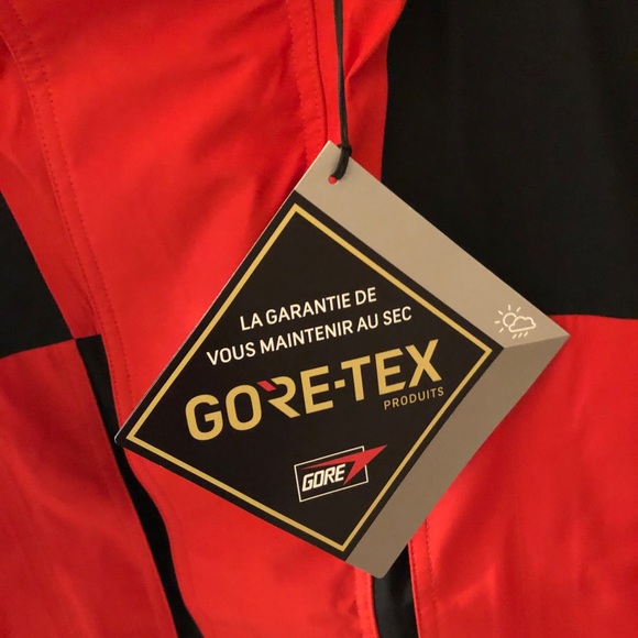 Men’s Nike ACG GORE-TEX Hooded Jacket - Picture 6 of 6